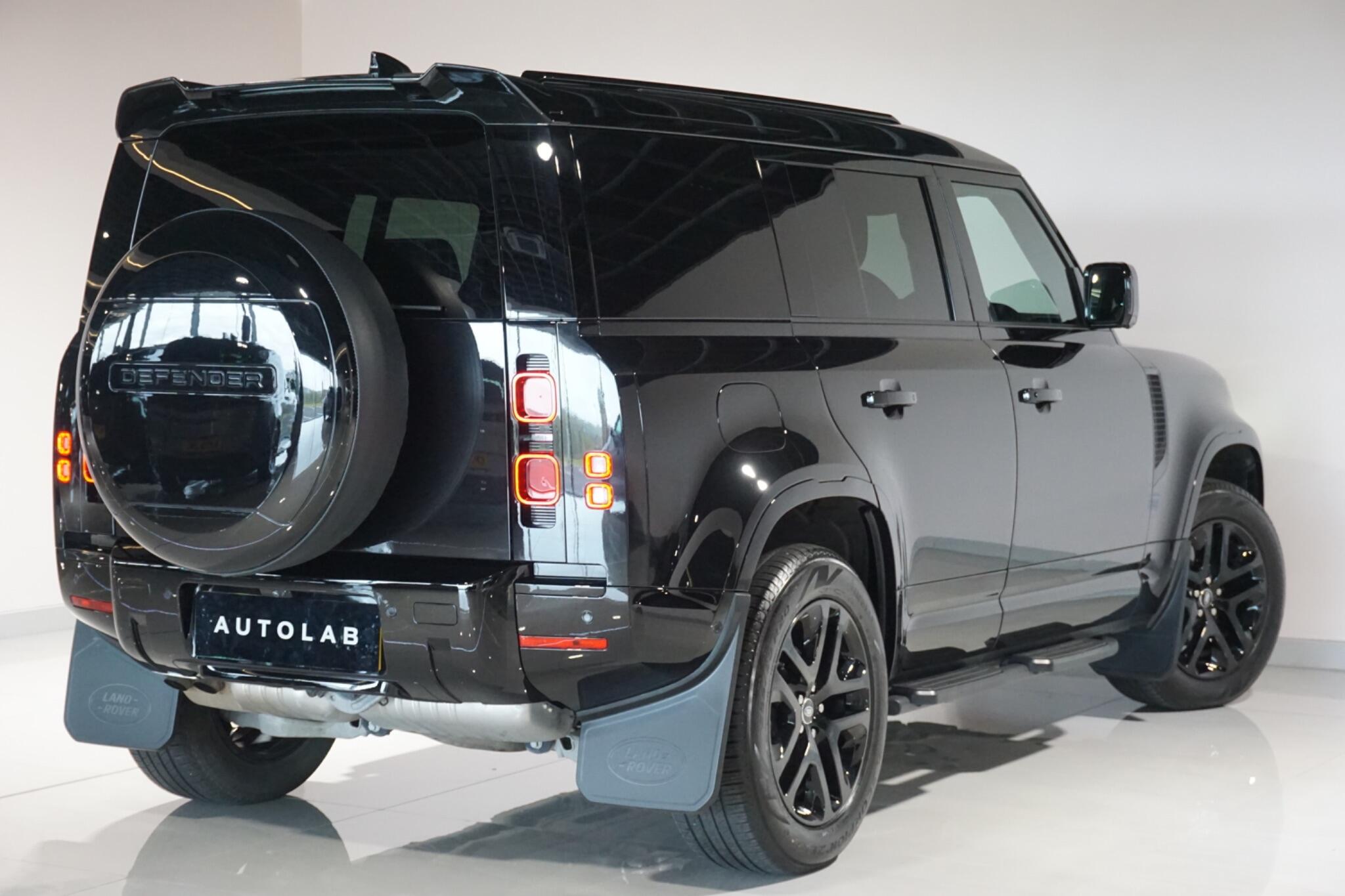 Land Rover Defender 110 3.0 D250 MHEV S Hard Top SUV 5dr Diesel Auto 4WD MWB Euro 6 (s/s) (250 ps)